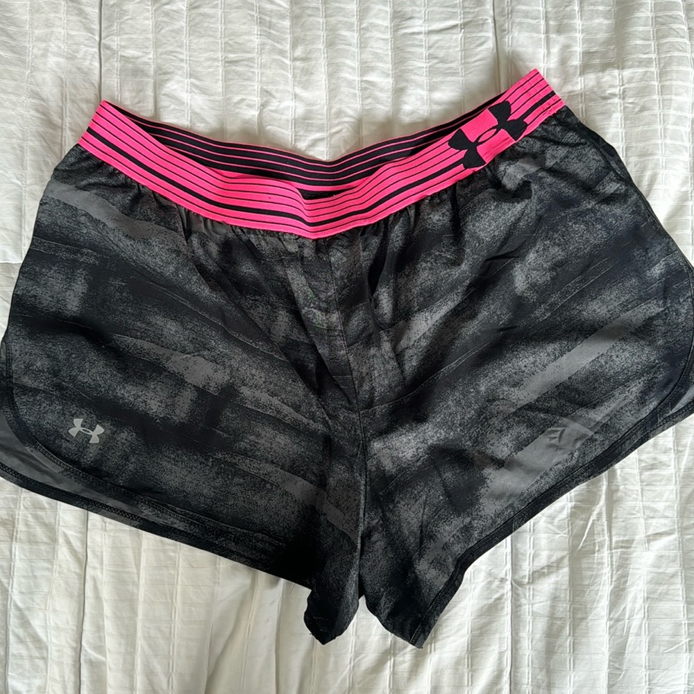 Under Armour Women’s Fitted shorts size L